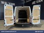 Renault Master 2.3 dCi 136pk L2H2 Euro6 Airco | Navigatie | Camera | Trekhaak | Cruisecontrol Parkeersensoren, Bijrijdersbank