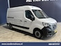 Renault Master 2.3 dCi 136pk L2H2 Euro6 Airco | Navigatie | Camera | Trekhaak | Cruisecontrol Parkeersensoren, Bijrijdersbank
