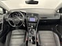 Volkswagen Golf 1.6 TDI Connected Series PANO NAVI CRUISE LM ECC CARPLAY.