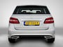 Mercedes-Benz B-klasse 180 Business Solution AMG | Wordt Verwacht | Panoramadak | Achteruitrijcamera | Parkeersensoren | Stoelverwarming |