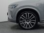 Volvo XC90 2.0 T8 Plug-in hybrid AWD Ultra Black Edition 7-Pers. |  PANO | 360° | B&W | HUD | ADAPTIVE | LUCHTVERING | STOEL- EN STUURVERW. | STOELMASSAGE | STOELVENT. | TREKHAAK