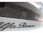 Alfa Romeo Junior 1.2 145PK AUTOMAAT Hybrid IBRIDA TI | TECHNO PACK: (LED MATRIX KOPLAMPEN, DRAADLOZE TELEFOONLADER, DODEHOEK DETECTIE, PARKEERSENSOREN VOOR ACHTER EN ZIJKANT, NAVIGATIE, ELEKTRISCH BEDIENBARE ACHTERKLEP, KEYLESS ENTRY, ADAPTIVE CRUISE CONTROL, ACHTERUITRIJ CAMERA) | PACK TI: (ELEKTRISCH BEDIENBARE BESTUUDERSSTOEL, VERKEERSBORDEN WEERGAVE, GETINTE ACHTERRUITEN, SFEER VERLICHTING, GLANZEND ZWARTE BODYKIT, 10,25" TOUCHSCREEN, LEDEREN STUURWIEL, VERSTELBARE KOFFERVLOER OP 3 NIVEAUS) | 18" LICHTMETALEN VELGEN "FORI" | DRAADLOZE APPLE CARPLAY/ANDROID AUTO | MASSAGE FUNCTIE OP DE BESTUURDERSSTOEL | STOEL VERWARMING | VOORRUIT VERWARMING |