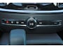 Volvo V60 T6 Recharge AWD Plus Dark - Panorama/schuifdak - IntelliSafe Assist & Surround - 360º Camera - Harman/Kardon audio - Verwarmde voorstoelen, stuur & achterbank - Parkeersensoren voor & achter - Elektr. bedienb. voorstoelen met geheugen - Head up display - Extra getint glas - 19' LMV