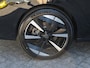 Peugeot e-308 SW GT 58 kWh 156pk | ACCU 98% | Navigatie | AGR Stoel met Alcantara | Stoel- en stuurverwarming