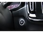 Volvo XC40 2.0 B4 Momentum Business Camera, Stoel/Stuurverwarming, Trekhaak, Cruise Control