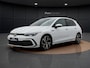 Volkswagen Golf 1.5 eTSI R-Line | Navigatie | IQ-Light | ACC | Stuur-/Stoelverwarming | Camera | Keyless |