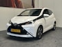 Toyota Aygo 1.0 VVT-i X-POSE CABRIOLET 1E EIGENAAR NAVIGATIE CRUISE CONTROL CLIMATE CONTROL BLUETOOTH TELEFOON MEDIA VOORBEREIDING ACHTERUITRIJCAMERA ZEER MOOI !!