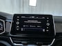 Volkswagen T-Roc 1.5 TSI 150pk DSG R-Line Navigatie Parkeersensoren Alcantara DAB+ App-Connect