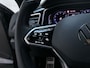 Volkswagen T-Roc 1.5 TSI 150pk DSG R-Line Navigatie Parkeersensoren Alcantara DAB+ App-Connect