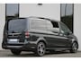 Mercedes-Benz V-klasse 300d / AMG / 4-Matic / DC / Luchtvering / Pano / Elec Stoelen / Burmester / Vol Opties / NIEUWSTAAT.