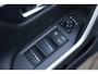 Toyota RAV4 2.5 Hybrid Active | 179 PK | Adaptieve cruise control | Achteruitrijcamera | LED koplampen | Trekhaak | Toyota RAV4 2.5 Hybrid Active met 2.5-liter 4-cilinder hybride motor, adaptieve cruise control, LED koplampen, achteruitrijcamera, parkeersensoren achter, automatische airconditioning, Apple/