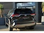 Toyota RAV4 2.5 Hybrid Active | 179 PK | Adaptieve cruise control | Achteruitrijcamera | LED koplampen | Trekhaak | Toyota RAV4 2.5 Hybrid Active met 2.5-liter 4-cilinder hybride motor, adaptieve cruise control, LED koplampen, achteruitrijcamera, parkeersensoren achter, automatische airconditioning, Apple/
