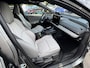 Toyota C-HR / C-HR+ EXECUTIVE AWD 77 kWh NIEUW DIRECT LEVERBAAR! PANODAK JNL-AUDIO 20'' LM-VELGEN 360° CAMERA STOEL/STUURVERW EL-ACHTERKLEP WARMTEPOMP NAVI APPLE/ANDROID