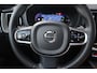 Volvo XC60 2.0 T8 Plug-in hybrid AWD Ultimate Dark | Pano | BLIS | Pilot assist | Camera | HuD | B&W | Stoel + Stuurverwarming | Elec.trekhaak