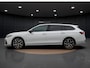 Volkswagen Passat Variant 1.5 eHybrid R-Line 272 PK | Pano dak | Trekhaak | Leder | 19" | Head Up Display | Harman Kardon |