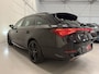 CUPRA Leon Sportstourer 1.4 e-Hybrid VZ 245PK BLACK EDIT. LED/19"BLACK/ACC/CARPLAY/DRIVE ADAPTIVE-ONDERSTEL/KEYLESS/SFEER/CAMERA/LEER-STOF SP.STOEL/STOEL+STUURVERW/PRIVACY/ELECTR.A.KLEP/DONKERE-HEMEL/VOLLEDIG CUPRA DEALER HISTORIE