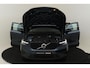 Volvo XC40 B4 (M-HYBRID) PLUS DARK -PANO.DAK|HARMAN/KARDON|CAMERA|POWER-SEATS|VERW.VOORRUIT|PRIVACY.GLAS|TREKHAAK|18"