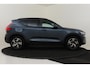 Volvo XC40 B4 (M-HYBRID) PLUS DARK -PANO.DAK|HARMAN/KARDON|CAMERA|POWER-SEATS|VERW.VOORRUIT|PRIVACY.GLAS|TREKHAAK|18"