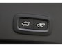 Volvo XC40 B4 (M-HYBRID) PLUS DARK -PANO.DAK|HARMAN/KARDON|CAMERA|POWER-SEATS|VERW.VOORRUIT|PRIVACY.GLAS|TREKHAAK|18"