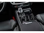 Volvo V60 2.0 T8 Plug-in Hybrid AWD Plus Dark | SOH:100% | PHEV Long Range | Trekhaak | Sportstoelen | Panoramadak | Harman Kardon Audio | Head-up Display | 360 Graden Camera | Stoelverwarming voor en achter | Keyless Entry | Elektrische Achterklep | Elektrisch Verstelbare Voorstoelen | Cruise Control Adaptief | BLIS | Google Navigatie | Apple Carplay | Android Auto