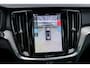 Volvo V60 2.0 T8 Plug-in Hybrid AWD Plus Dark | SOH:100% | PHEV Long Range | Trekhaak | Sportstoelen | Panoramadak | Harman Kardon Audio | Head-up Display | 360 Graden Camera | Stoelverwarming voor en achter | Keyless Entry | Elektrische Achterklep | Elektrisch Verstelbare Voorstoelen | Cruise Control Adaptief | BLIS | Google Navigatie | Apple Carplay | Android Auto