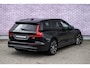 Volvo V60 2.0 T8 Plug-in Hybrid AWD Plus Dark | SOH:100% | PHEV Long Range | Trekhaak | Sportstoelen | Panoramadak | Harman Kardon Audio | Head-up Display | 360 Graden Camera | Stoelverwarming voor en achter | Keyless Entry | Elektrische Achterklep | Elektrisch Verstelbare Voorstoelen | Cruise Control Adaptief | BLIS | Google Navigatie | Apple Carplay | Android Auto