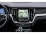 Volvo V60 2.0 T8 Plug-in Hybrid AWD Plus Dark | SOH:100% | PHEV Long Range | Trekhaak | Sportstoelen | Panoramadak | Harman Kardon Audio | Head-up Display | 360 Graden Camera | Stoelverwarming voor en achter | Keyless Entry | Elektrische Achterklep | Elektrisch Verstelbare Voorstoelen | Cruise Control Adaptief | BLIS | Google Navigatie | Apple Carplay | Android Auto