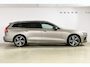 Volvo V60 T8 Twin Engine 390PK Automaat AWD R-Design / Adaptive Cruise Control / 360 Camera / Harman Kardon / Stoel- en stuurverwarming / Stoelverwarming achter / Trekhaak elektrisch wegklapbaar / Elektrische stoelen met geheugen