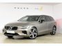 Volvo V60 T8 Twin Engine 390PK Automaat AWD R-Design / Adaptive Cruise Control / 360 Camera / Harman Kardon / Stoel- en stuurverwarming / Stoelverwarming achter / Trekhaak elektrisch wegklapbaar / Elektrische stoelen met geheugen