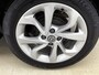Opel Corsa 1.4 90pk Online Edition | Navigatie | Apple Carplay/Android Auto | Airco | Cruise Control | Parkeersensoren Achter | Lederen Stuurwiel | DAB Ontvanger | 16" Lichtmetalen Velgen |