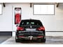 BMW 3-Serie Touring 318i High Executive M Sport | 19" | HUD | Panoramadak | Trekhaak | NL Geleverd