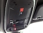 Peugeot e-2008 156pk EV GT 54 kWh Automaat | 3 Fase | 403km WLTP Actieradius | Camera | Full Led koplampen | Parkeersensoren v+a | Keyless | Cruise Control | Dodehoekdetectie | Apple Carplay / Android Auto | Donker getint glas | 17" lichtmetalen velgen |