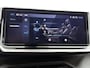 Peugeot e-2008 156pk EV GT 54 kWh Automaat | 3 Fase | 403km WLTP Actieradius | Camera | Full Led koplampen | Parkeersensoren v+a | Keyless | Cruise Control | Dodehoekdetectie | Apple Carplay / Android Auto | Donker getint glas | 17" lichtmetalen velgen |