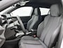 Peugeot e-2008 156pk EV GT 54 kWh Automaat | 3 Fase | 403km WLTP Actieradius | Camera | Full Led koplampen | Parkeersensoren v+a | Keyless | Cruise Control | Dodehoekdetectie | Apple Carplay / Android Auto | Donker getint glas | 17" lichtmetalen velgen |