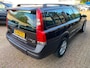 Volvo XC70 2.5 T AWD Automaat Comfort LEER / SUNROOF / YOUNGTIMER