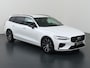 Volvo V60 2.0 T8 Plug-in hybrid AWD Plus Dark | Elektr. Trekhaak | H&K Audio | Leder | 360 Camera | Winterpakket |