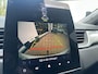 Renault Captur 1.6 E-Tech Plug-in Hybrid 160 Intens | Lage kilometerstand | Dealer onderhouden | Stoelverwarming | Trekhaak | Easylink 9’3 inch scherm | Camera achter |