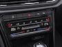 Volkswagen T-Roc 1.5 TSI 150pk DSG R-Line · Panoramadak · Camera · Dodehoeksensor · Keyless · Apple/Android Car Play · 19"Velgen ·