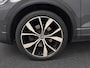 Volkswagen T-Roc 1.5 TSI 150pk DSG R-Line · Panoramadak · Camera · Dodehoeksensor · Keyless · Apple/Android Car Play · 19"Velgen ·