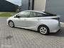 Toyota Prius 1.8 Dynamic | Hybrid | HUD | Navigatie | Lane Keeping | Stoelverwarming