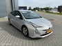 Toyota Prius 1.8 Dynamic | Hybrid | HUD | Navigatie | Lane Keeping | Stoelverwarming