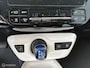 Toyota Prius 1.8 Dynamic | Hybrid | HUD | Navigatie | Lane Keeping | Stoelverwarming