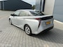 Toyota Prius 1.8 Dynamic | Hybrid | HUD | Navigatie | Lane Keeping | Stoelverwarming
