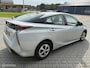 Toyota Prius 1.8 Dynamic | Hybrid | HUD | Navigatie | Lane Keeping | Stoelverwarming