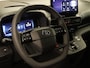 Toyota PROACE CITY Electric Navigator LONG 50 kWh - DIRECT UITVOORRAAD LEVERBAAR - 3 FASE LADEN - SNELWEG LAADMOGELIJKHEID - NAVIGATIE - EXTRA LANGE LAADRUIMTE - APPLE CARPLAY/ANDROID AUTO - PARKEERSENSOREN ACHTER - SCHUIF DEUR RECHTS - 3 ZITS UITVOERING - 2 LAADKABELS - RUITEN IN ACHTERDEUREN - 16 INCH WIELEN MET BRIDGESTONE BANDEN