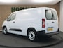 Toyota PROACE CITY Electric Navigator LONG 50 kWh - DIRECT UITVOORRAAD LEVERBAAR - 3 FASE LADEN - SNELWEG LAADMOGELIJKHEID - NAVIGATIE - EXTRA LANGE LAADRUIMTE - APPLE CARPLAY/ANDROID AUTO - PARKEERSENSOREN ACHTER - SCHUIF DEUR RECHTS - 3 ZITS UITVOERING - 2 LAADKABELS - RUITEN IN ACHTERDEUREN - 16 INCH WIELEN MET BRIDGESTONE BANDEN