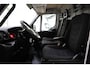 IVECO Daily 35C14V 2.3 352 L2H2 DUBBEL LUCHT 3500KG TREKHAAK