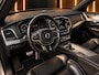 Volvo XC90 2.0 T8 Recharge AWD R-Design 390PK 7 Zits | Luchtvering | Pano | Memory | Harmon Kardon | Head-Up | 360 | 22'' | Trekhaak | Keyless | Digital Dash | Led | Leder | Stoel voor & achter | Stuurwielverwarming | Carplay - Android Auto | Ambient