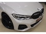 BMW 3-Serie 330e High Executive M Sport /PANO/SFEER/CARPLAY/CAM/BOMVOL