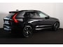 Volvo XC60 T6 Recharge AWD Ultra Black Edition - Panorama/schuifdak - IntelliSafe Assist & Surround - Harman/Kardon audio - Adaptieve LED koplampen - Parkeercamera achter - Verwarmde voorstoelen, stuur & achterbank - Parkeersensoren voor & achter - Elektr. bedienb. voorstoelen met geheugen - Head up display - Draadloze tel. lader - Extra getint glas - Inklapbare trekhaak - 21' LMV